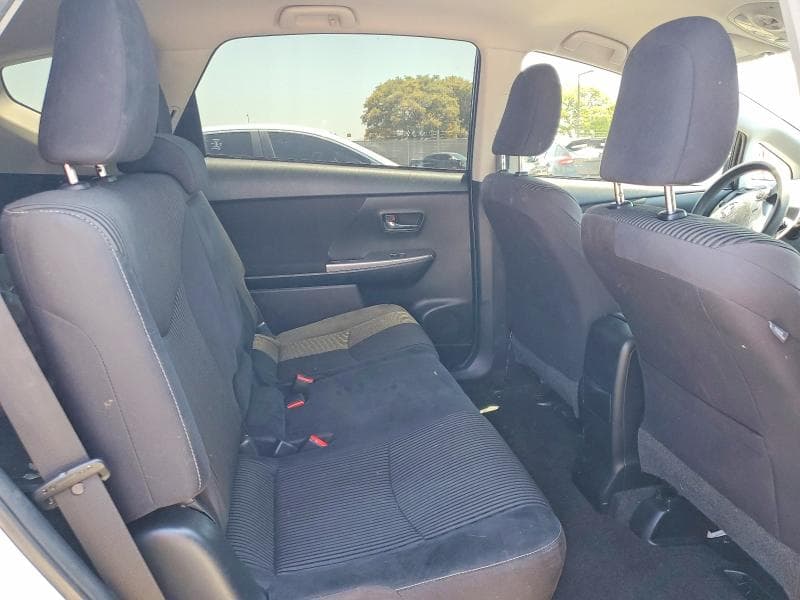 2017 TOYOTA PRIUS V THREE 10