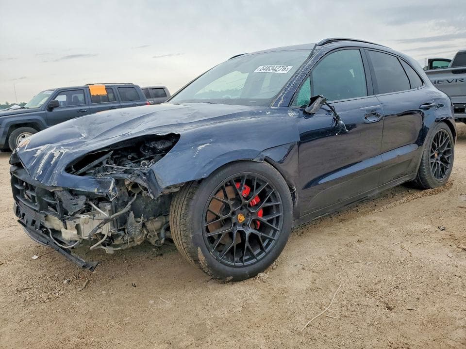 2021 PORSCHE MACAN - 1