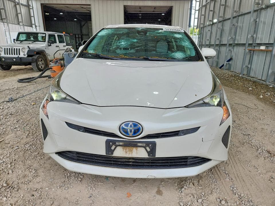 2017 TOYOTA PRIUS TWO 5