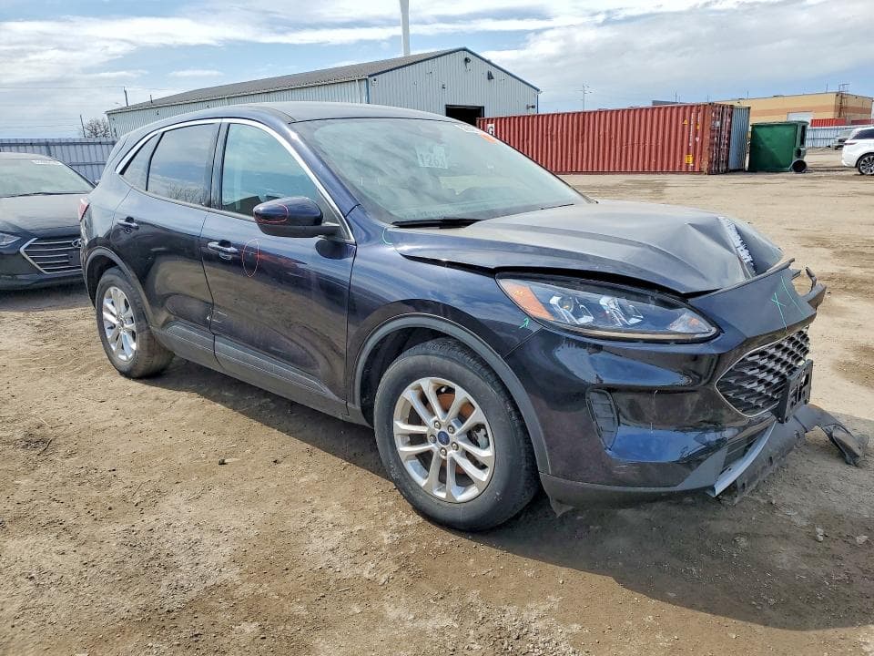 2021 FORD ESCAPE SE 4