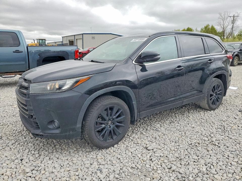 2019 TOYOTA HIGHLANDER SE - 1