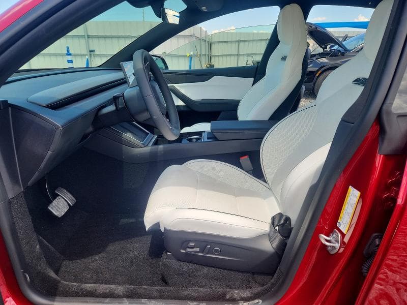 2026 TESLA MODEL Y 7