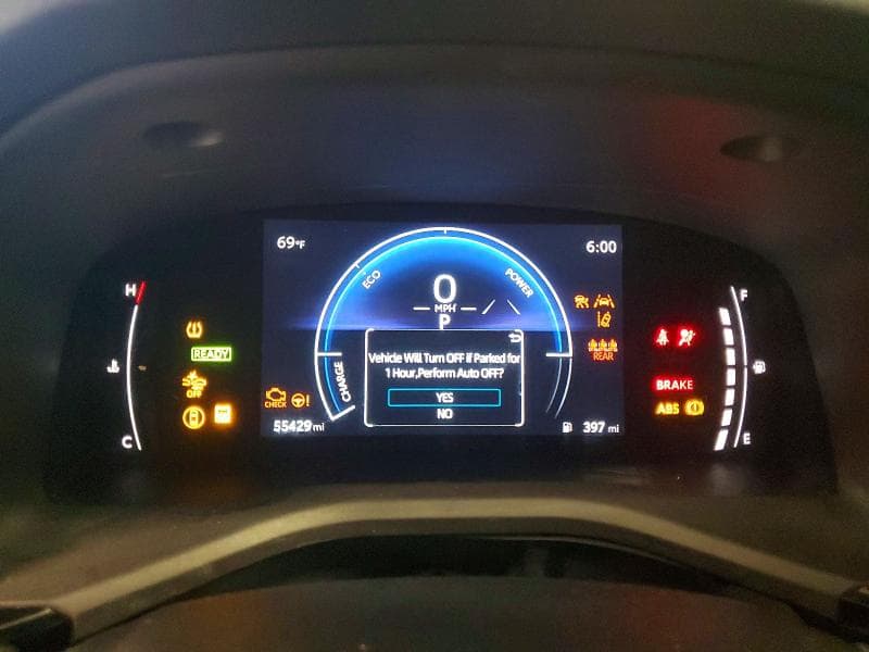 2025 TOYOTA CAMRY SE 9