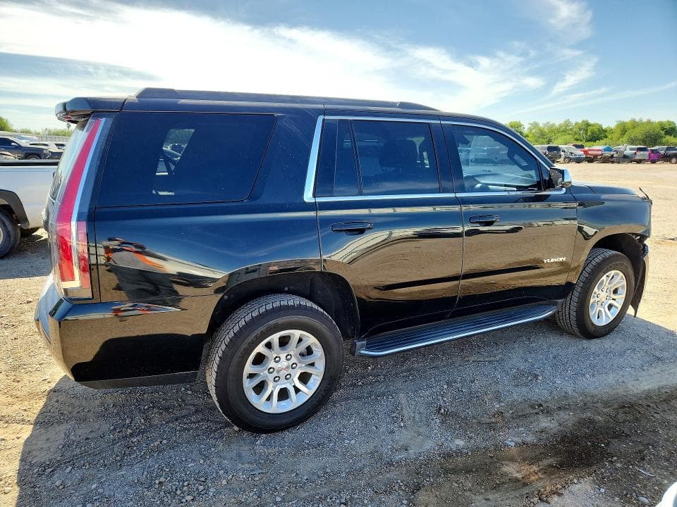 2018 GMC YUKON 3