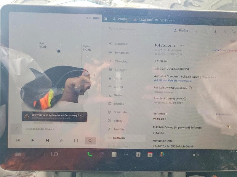 2025 TESLA MODEL Y 9