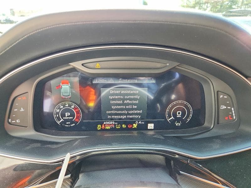 2022 AUDI RS Q8 9