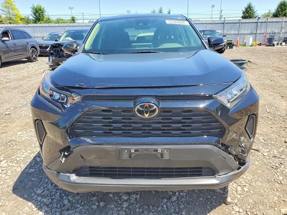 2022 TOYOTA RAV4 LE 5