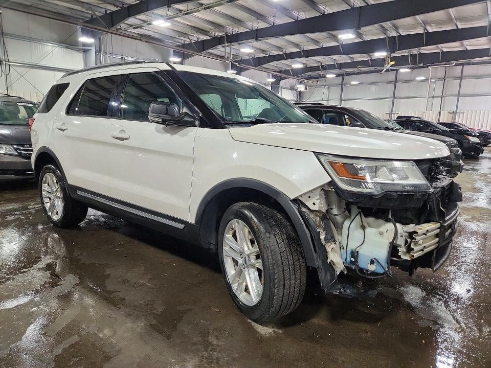 2017 FORD EXPLORER XLT 4