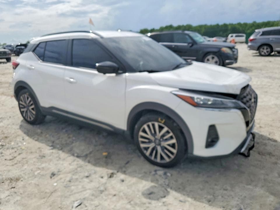2022 NISSAN KICKS SR 4