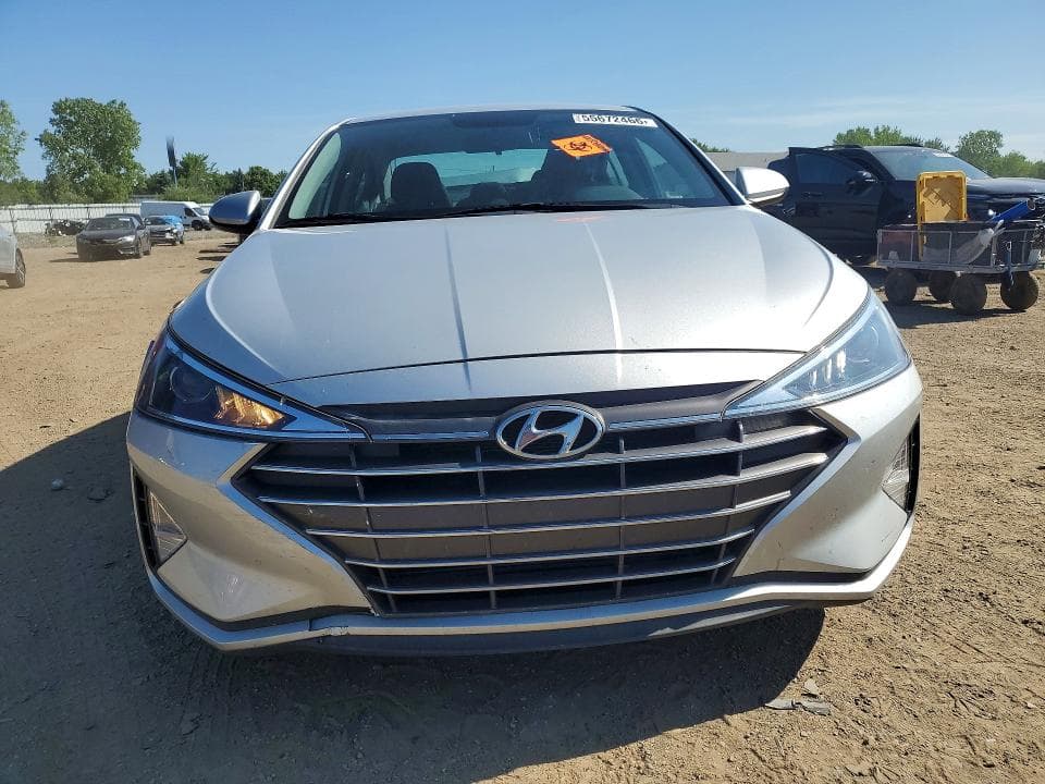 2019 HYUNDAI ELANTRA SE 5