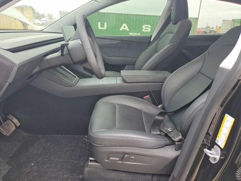 2026 TESLA MODEL Y 7