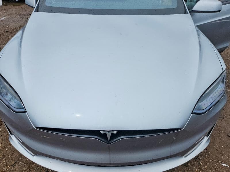 2025 TESLA MODEL X 11