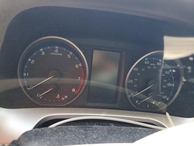 2018 TOYOTA RAV4 LE 9