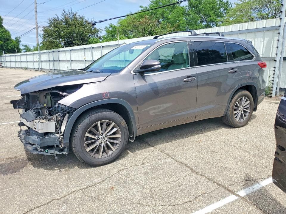 2017 TOYOTA HIGHLANDER XLE - 1