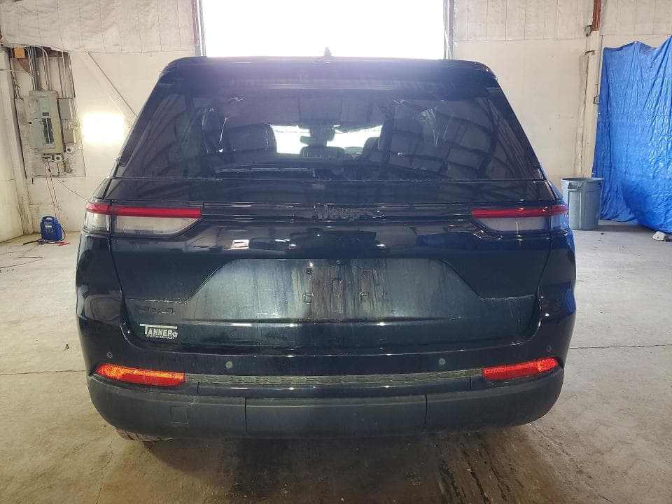 2024 JEEP GRAND CHEROKEE LAREDO 6