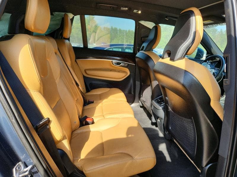 2019 VOLVO XC90 T6 MOMENTUM 11