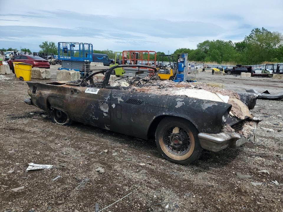 1957 FORD THUNDERBIRD 4