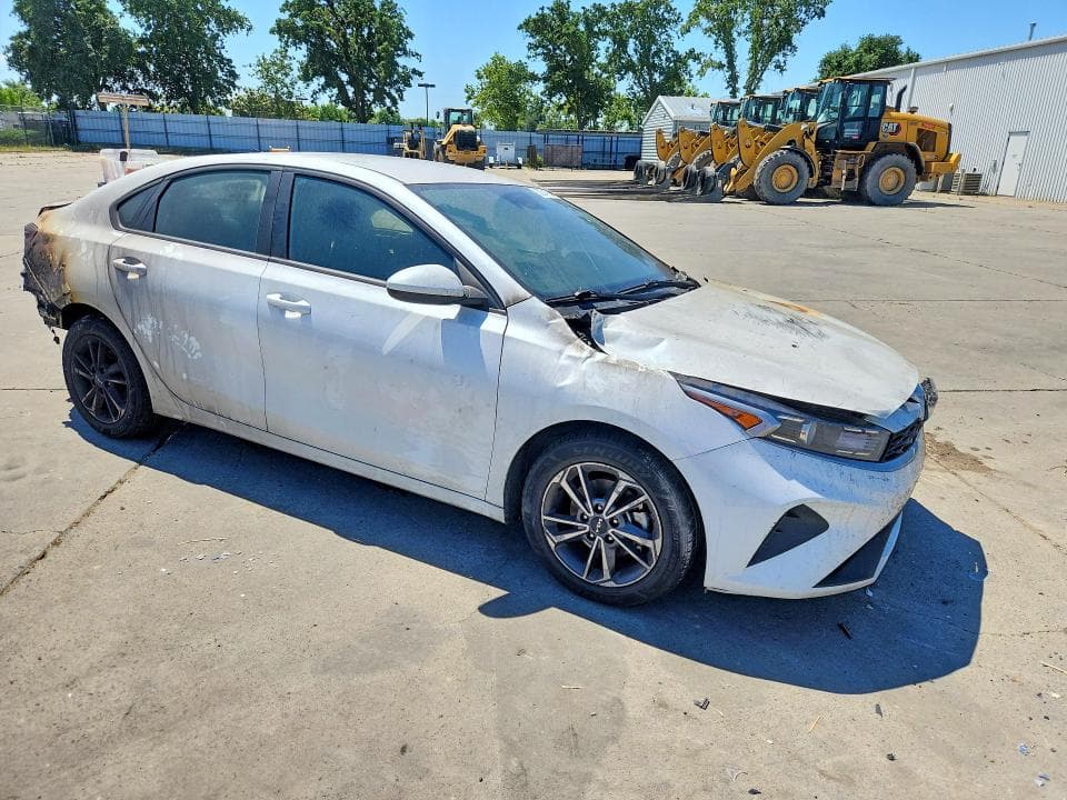 2023 KIA FORTE LXS 4