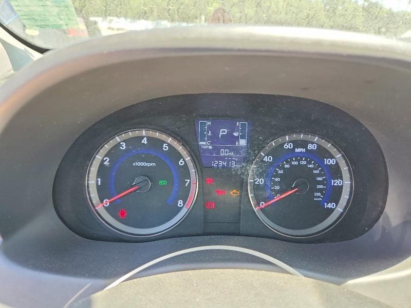 2017 HYUNDAI ACCENT SE 9