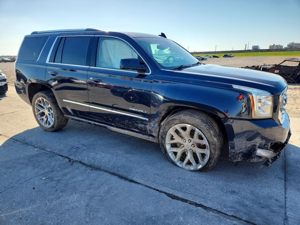 2019 GMC YUKON DENALI 4
