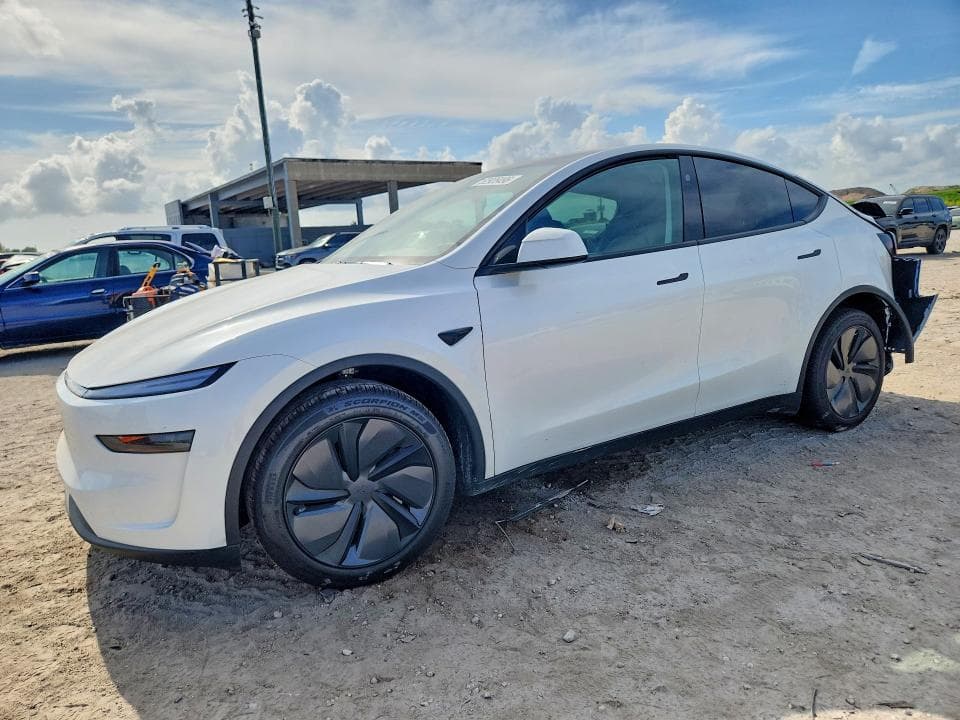 2026 TESLA MODEL Y