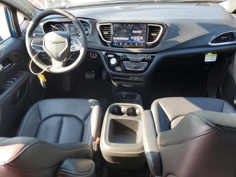 2026 CHRYSLER PACIFICA SELECT 8