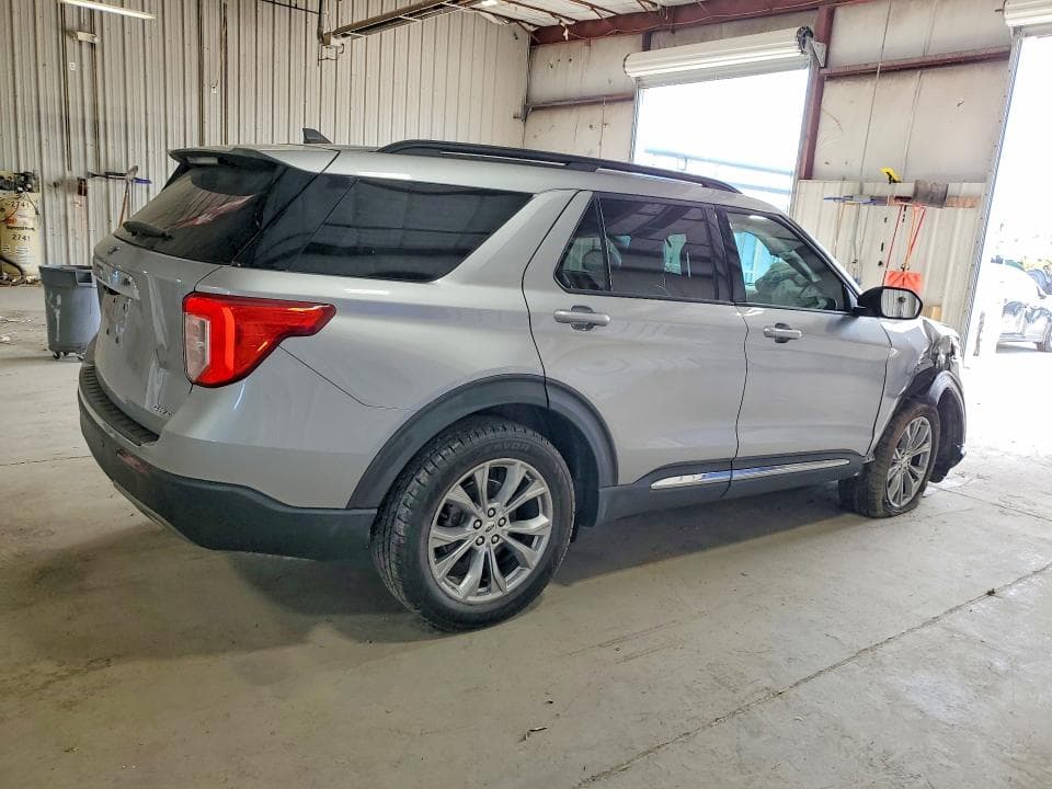 2021 FORD EXPLORER XLT 3