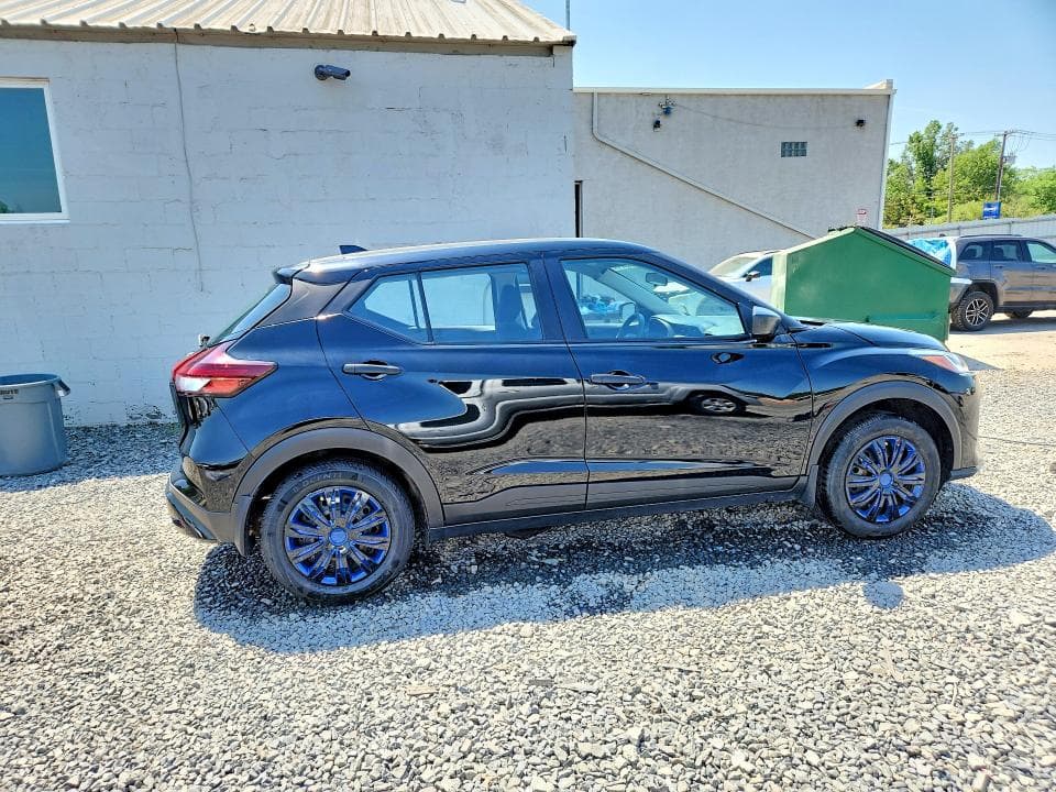 2023 NISSAN KICKS S 3