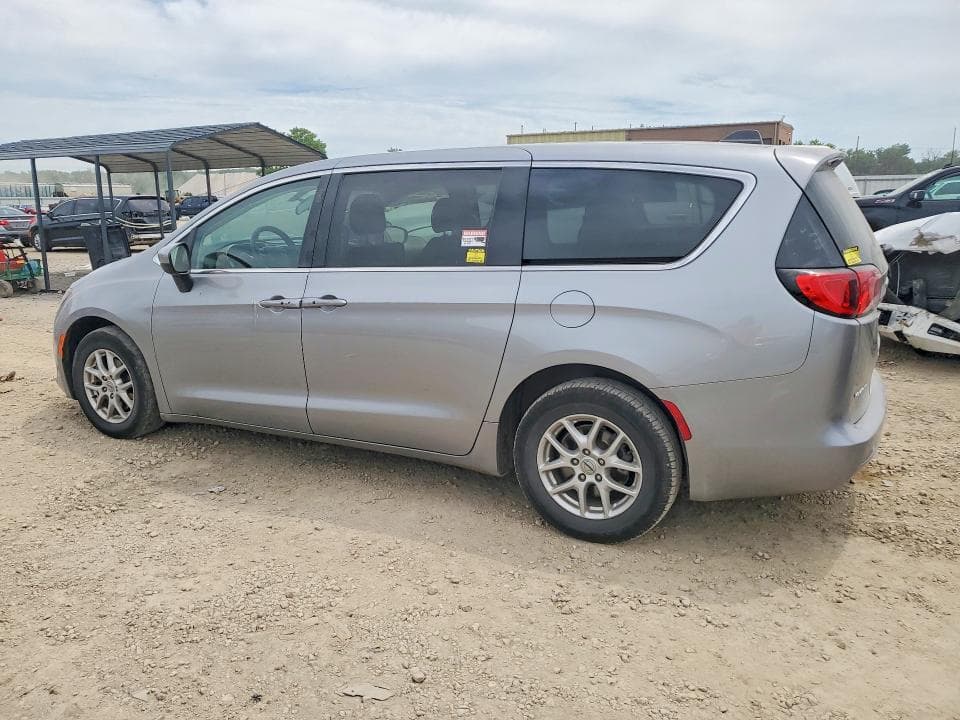 2021 CHRYSLER VOYAGER LX 2