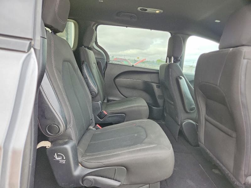 2020 CHRYSLER PACIFICA TOURING 11