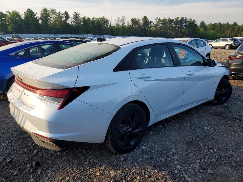 2022 HYUNDAI ELANTRA SEL 3