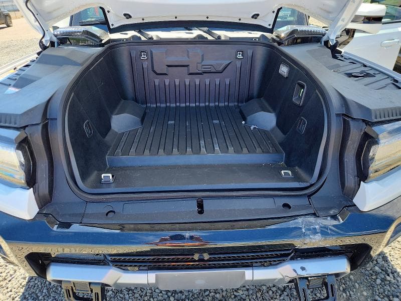 2024 GMC HUMMER SUV 2X 12