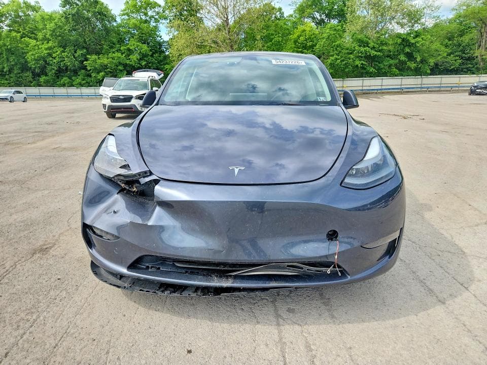 2023 TESLA MODEL Y 5