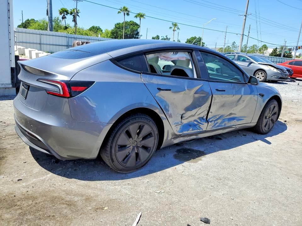 2025 TESLA MODEL 3 3