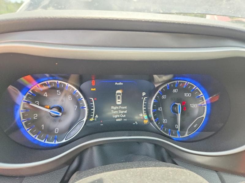 2025 CHRYSLER VOYAGER LX 9