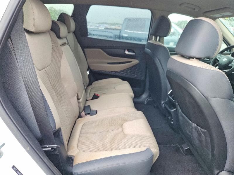 2020 HYUNDAI SANTA FE SE 11