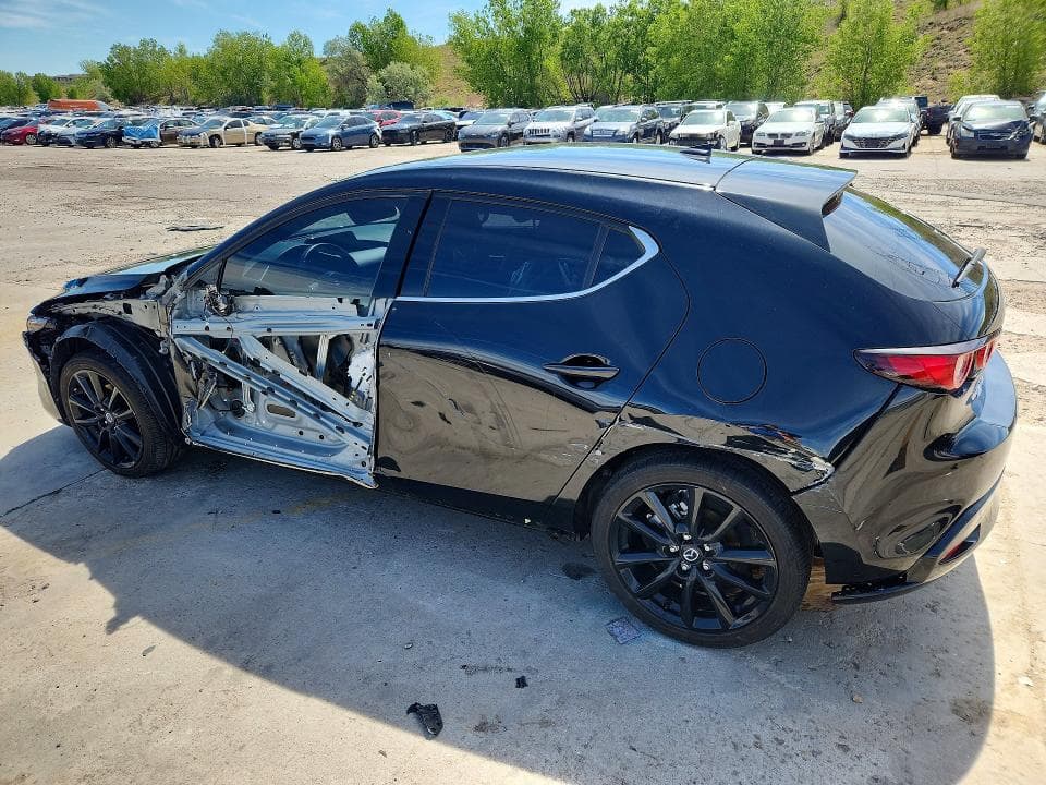 2023 MAZDA 3 PREMIUM 2