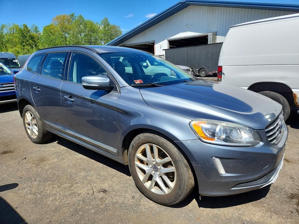 2017 VOLVO XC60 4