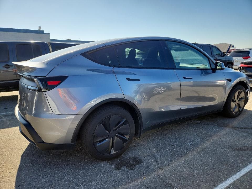 2026 TESLA MODEL Y 3