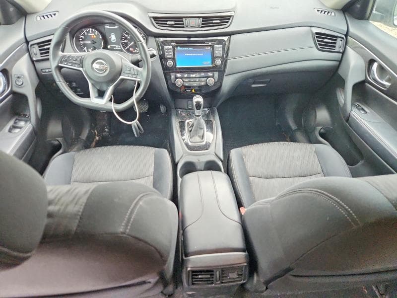 2017 NISSAN ROGUE SV 8