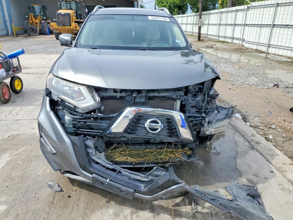2017 NISSAN ROGUE SV 5