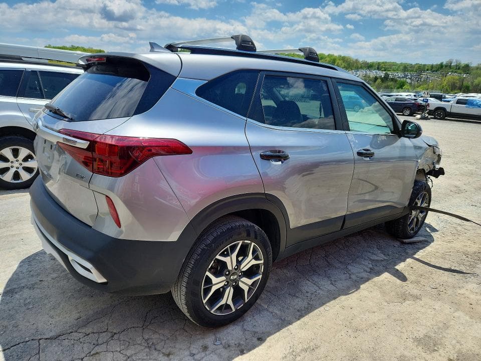 2021 KIA SELTOS EX 3