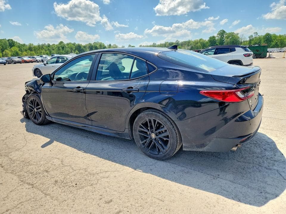2026 TOYOTA CAMRY SE 2