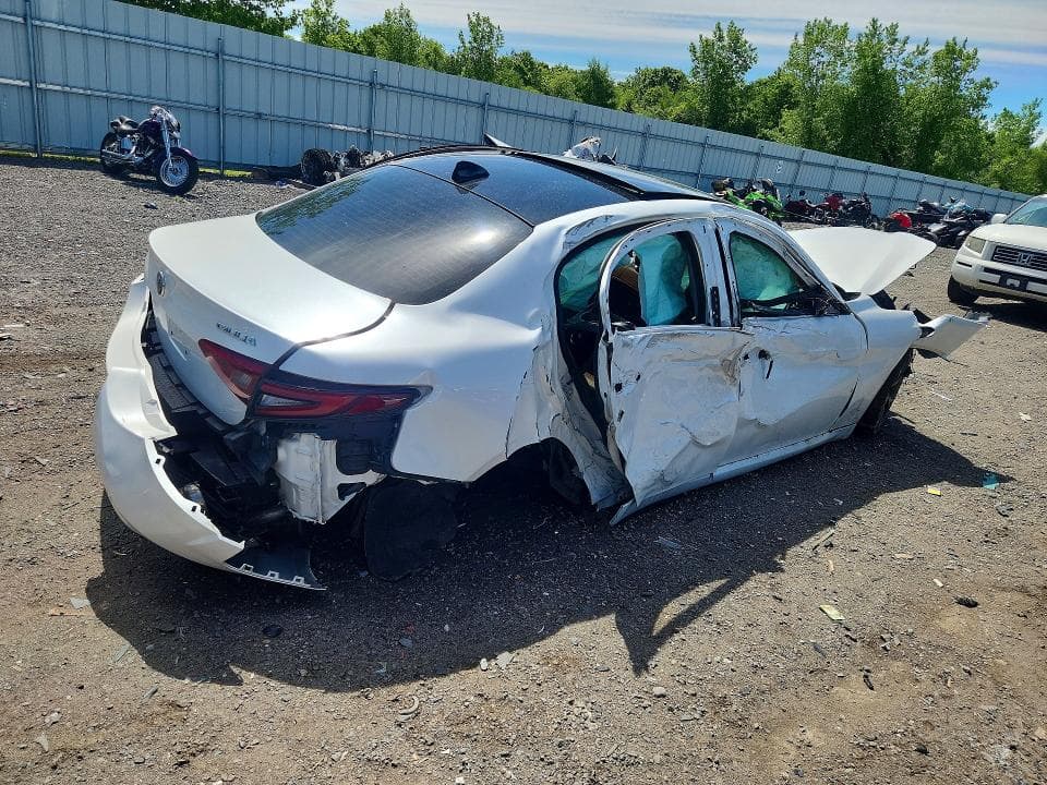 2017 ALFA ROMEO GIULIA TI 3