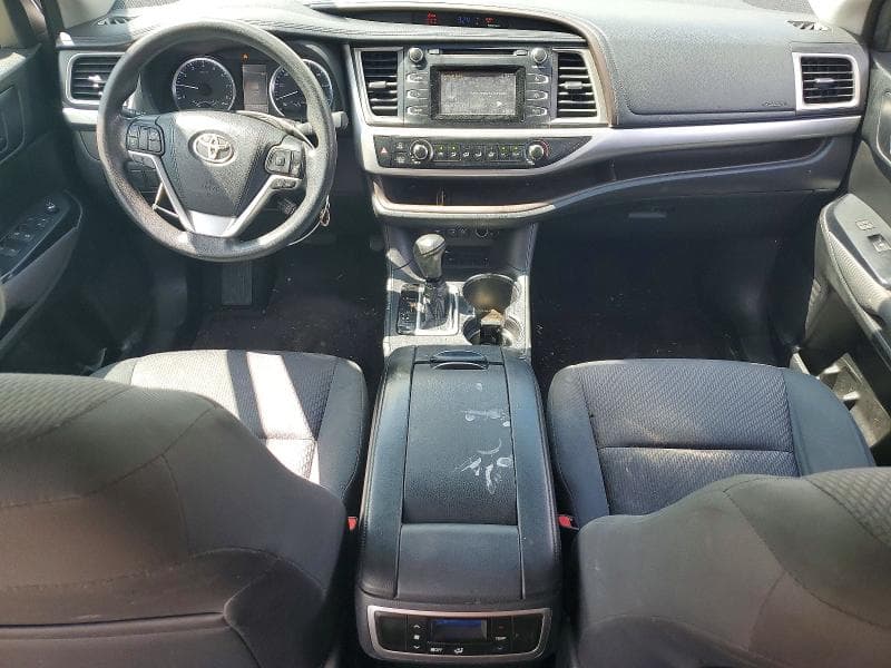 2018 TOYOTA HIGHLANDER LE 8