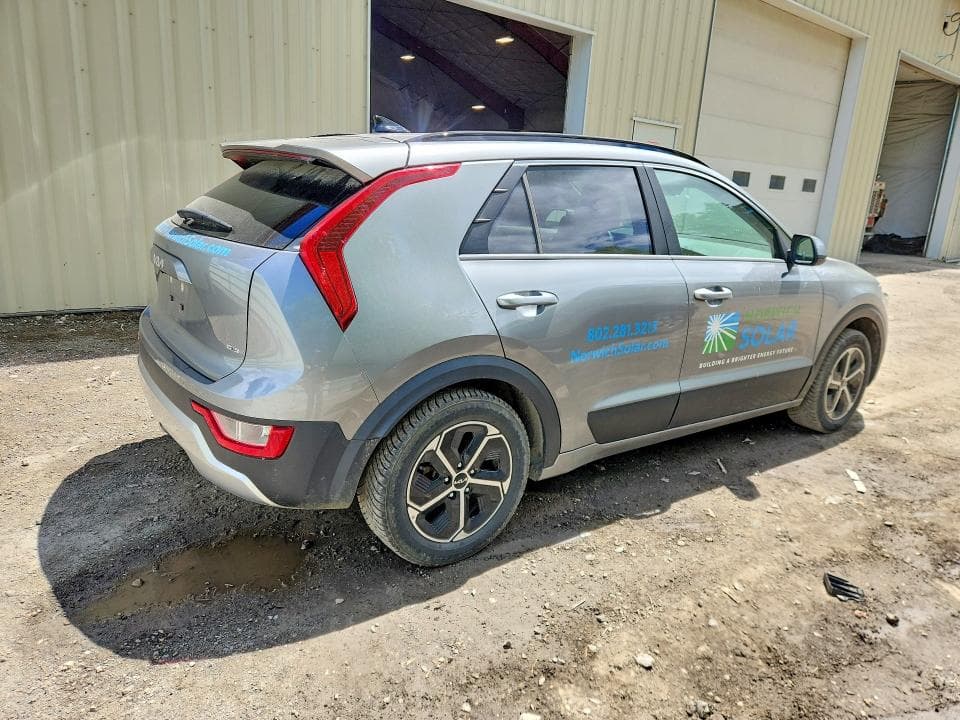 2023 KIA NIRO LX 3
