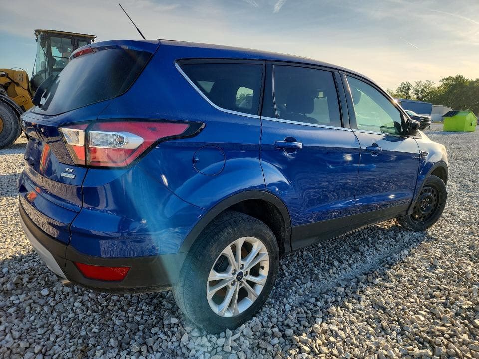 2017 FORD ESCAPE SE 3