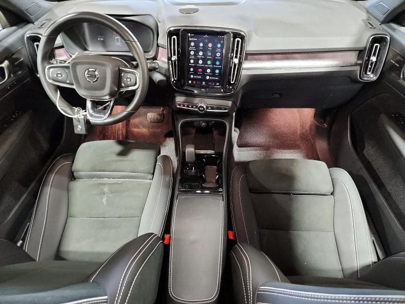 2023 VOLVO XC40 RECHARGE ULTIMATE 8