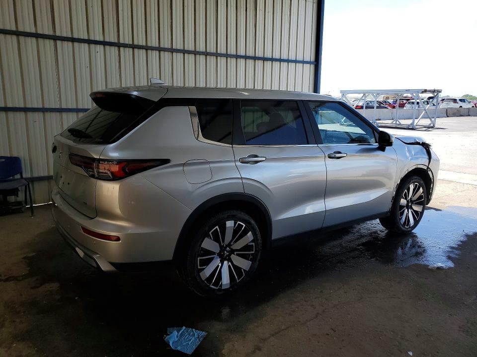 2025 MITSUBISHI OUTLANDER SE 3