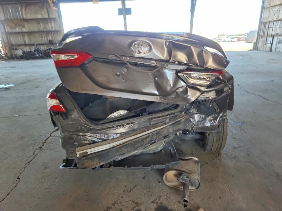 2019 TOYOTA CAMRY LE 6